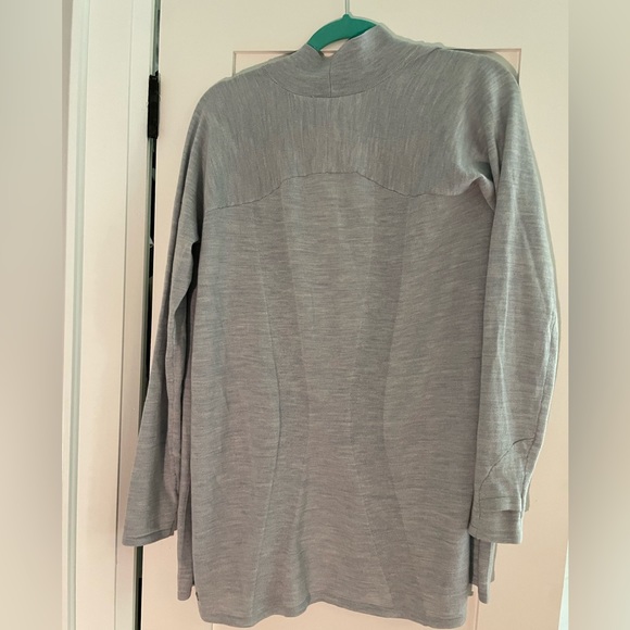 Lululemon Shall - Picture 2 of 4